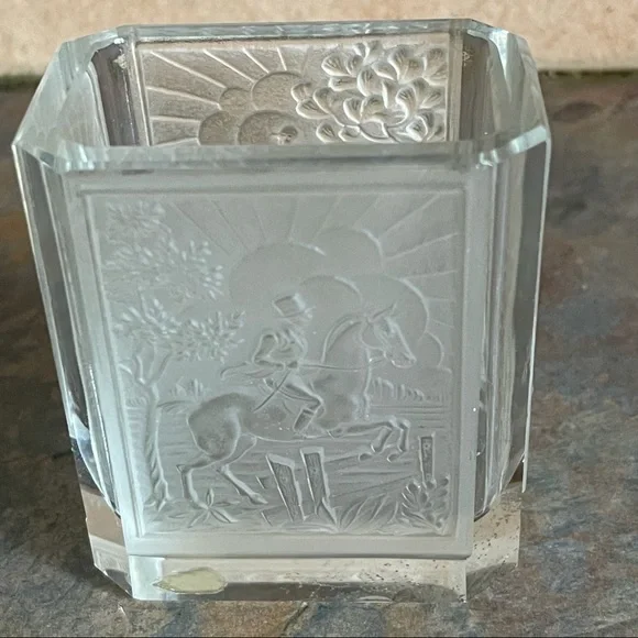 ART DECO CZECH FROSTED CIGARETTE 🚬 HOLDER -EQUESTRIAN 🐎 THEME CIRCA 1935 EUC